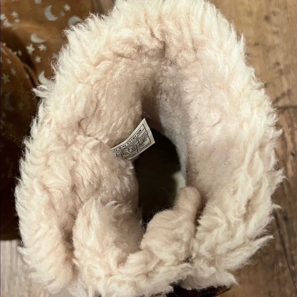 UGG Bailey Bow Moon and Stars Boot, Little Kid Size 2